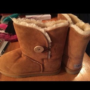 Ugg size 9 fits like an 8. New